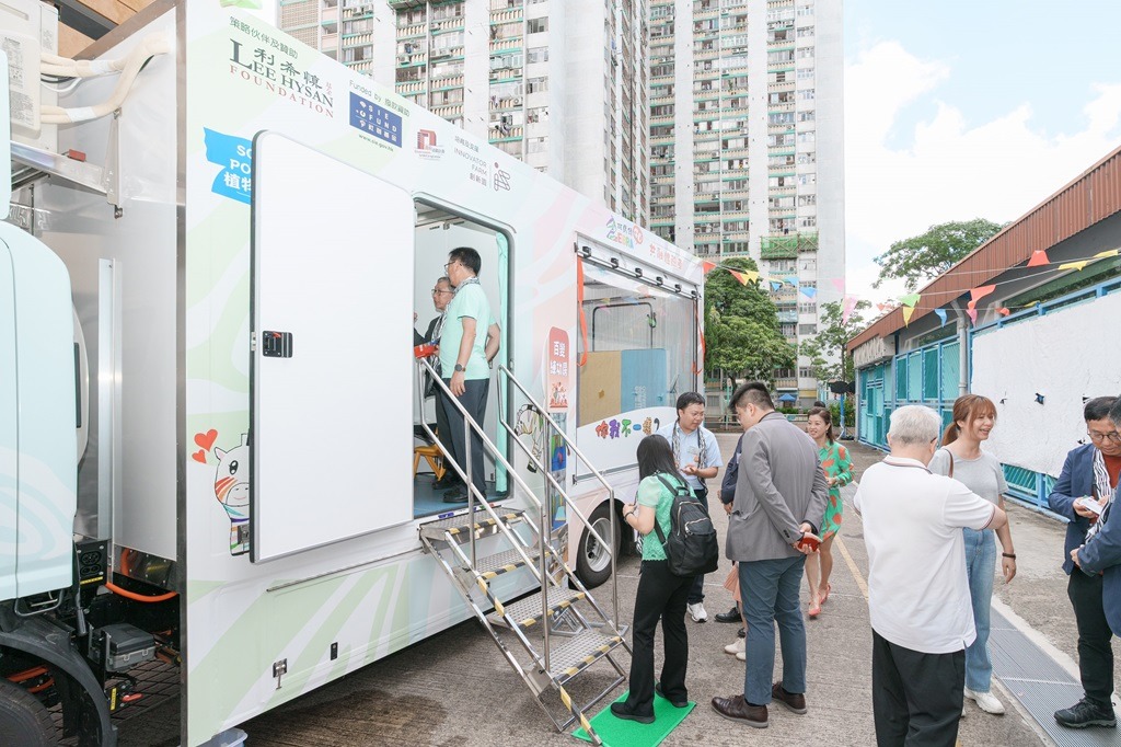 全港首部電動SEN共融體驗車「斑馬線ZebraGo」正式啟動